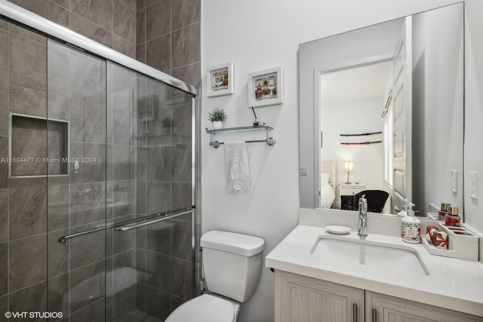 SIERRA ESTATES - Residential