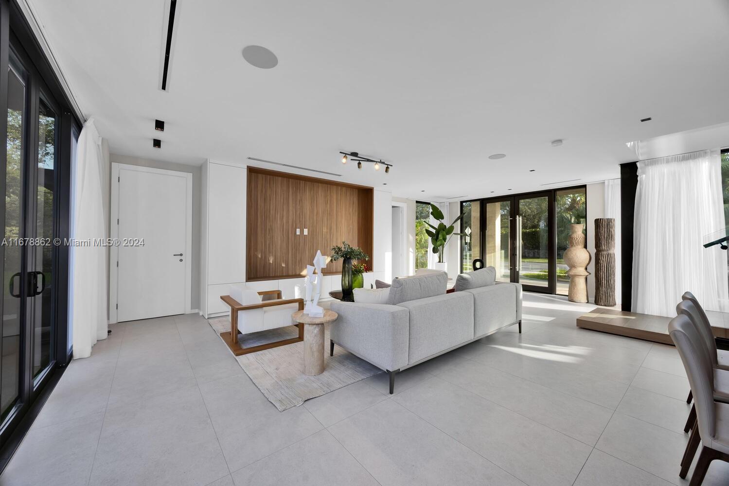 PALM MIAMI HEIGHTS REV - Residential