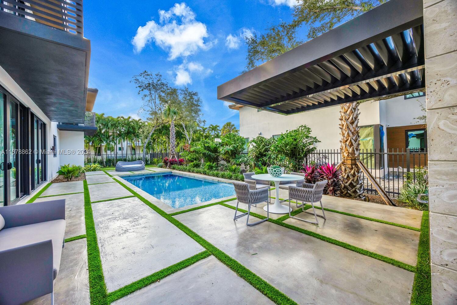 PALM MIAMI HEIGHTS REV - Residential