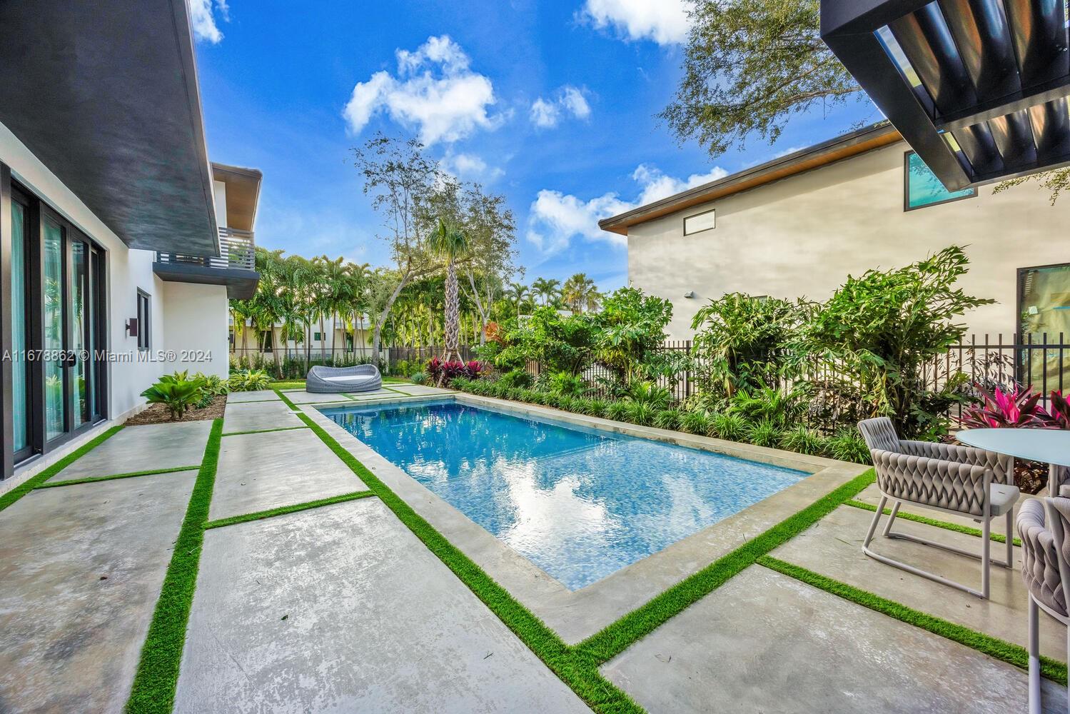 PALM MIAMI HEIGHTS REV - Residential