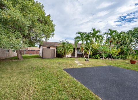 13579 SW 49th Ter Miami FL 33175