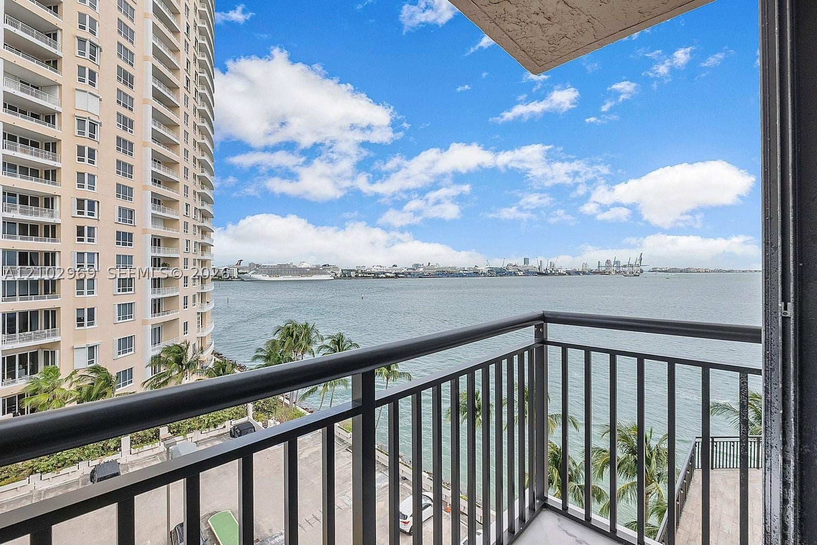 View photos, virtual tours, details... 540 Brickell Key Dr 928