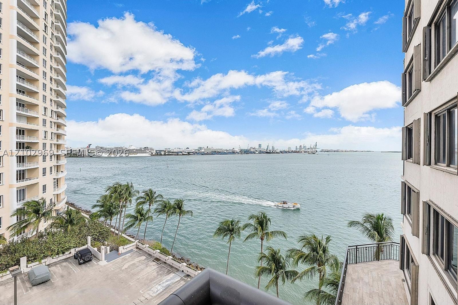 View photos, virtual tours, details... 540 Brickell Key Dr 928