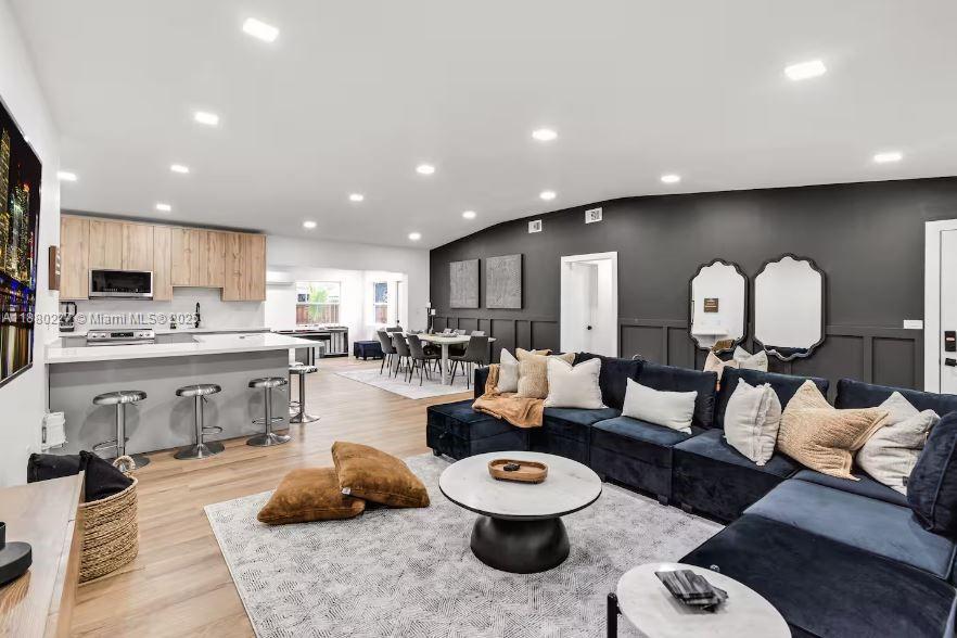 HIGHLAND MANOR SEC 3 - Residential