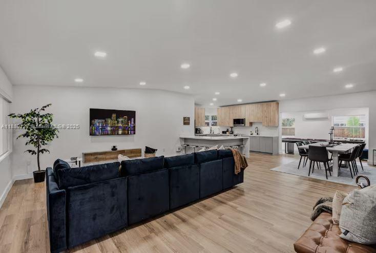 HIGHLAND MANOR SEC 3 - Residential