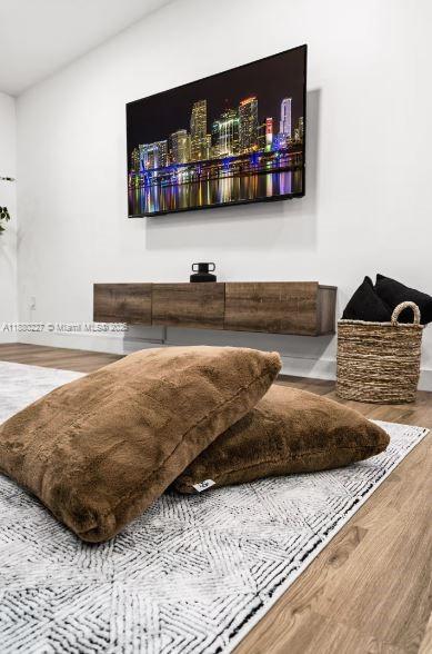 HIGHLAND MANOR SEC 3 - Residential