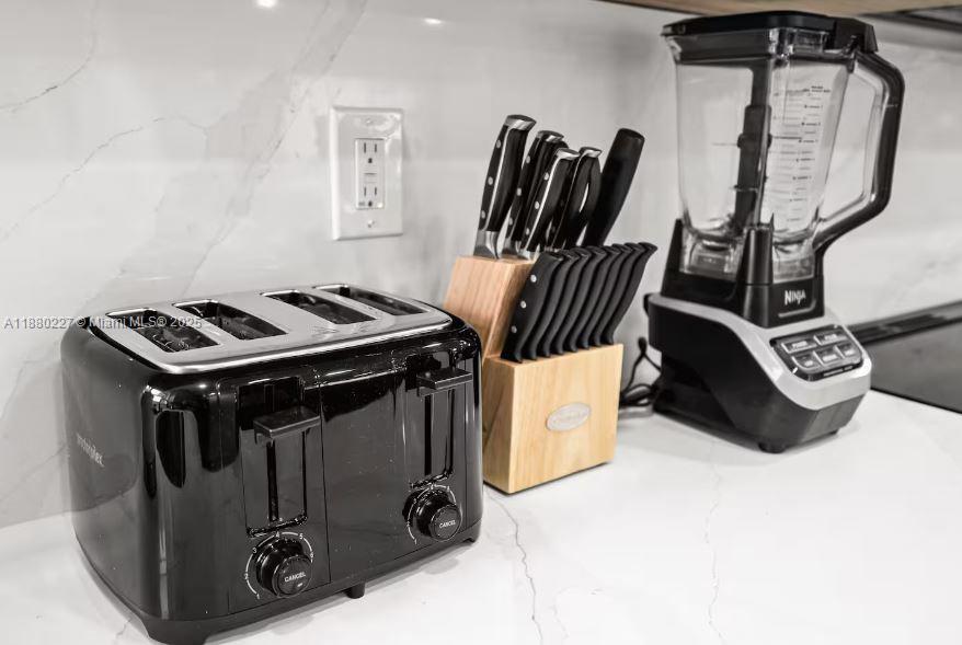 HIGHLAND MANOR SEC 3 - Residential