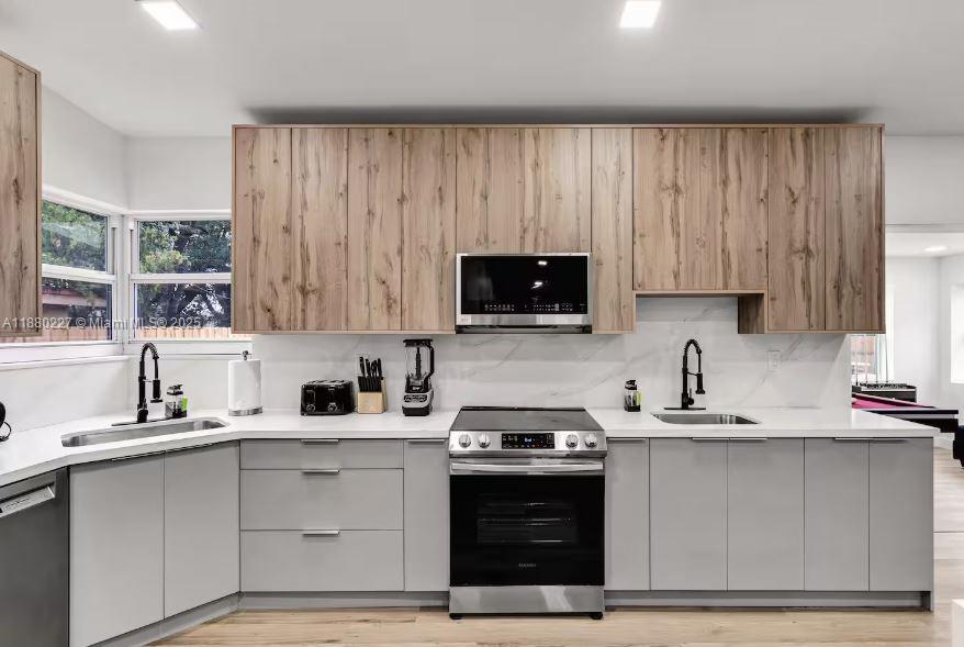 HIGHLAND MANOR SEC 3 - Residential