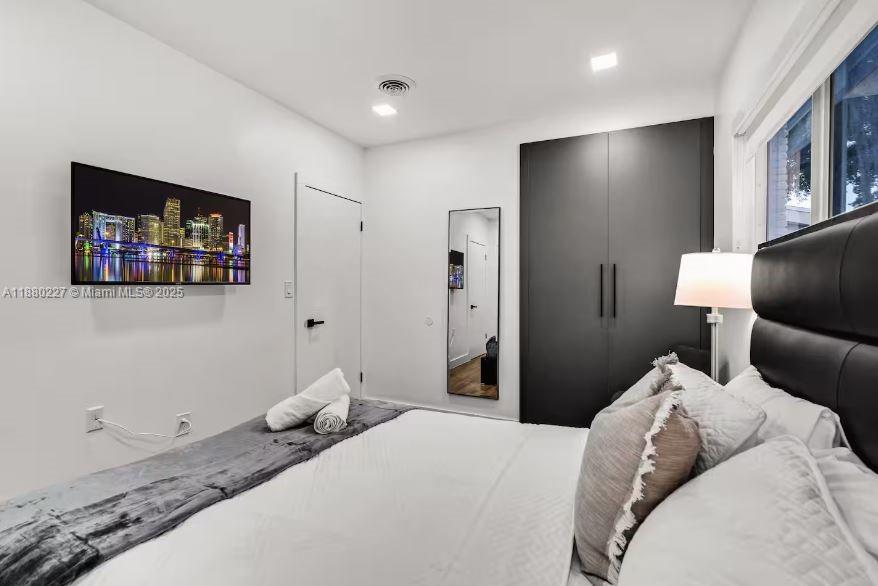 HIGHLAND MANOR SEC 3 - Residential