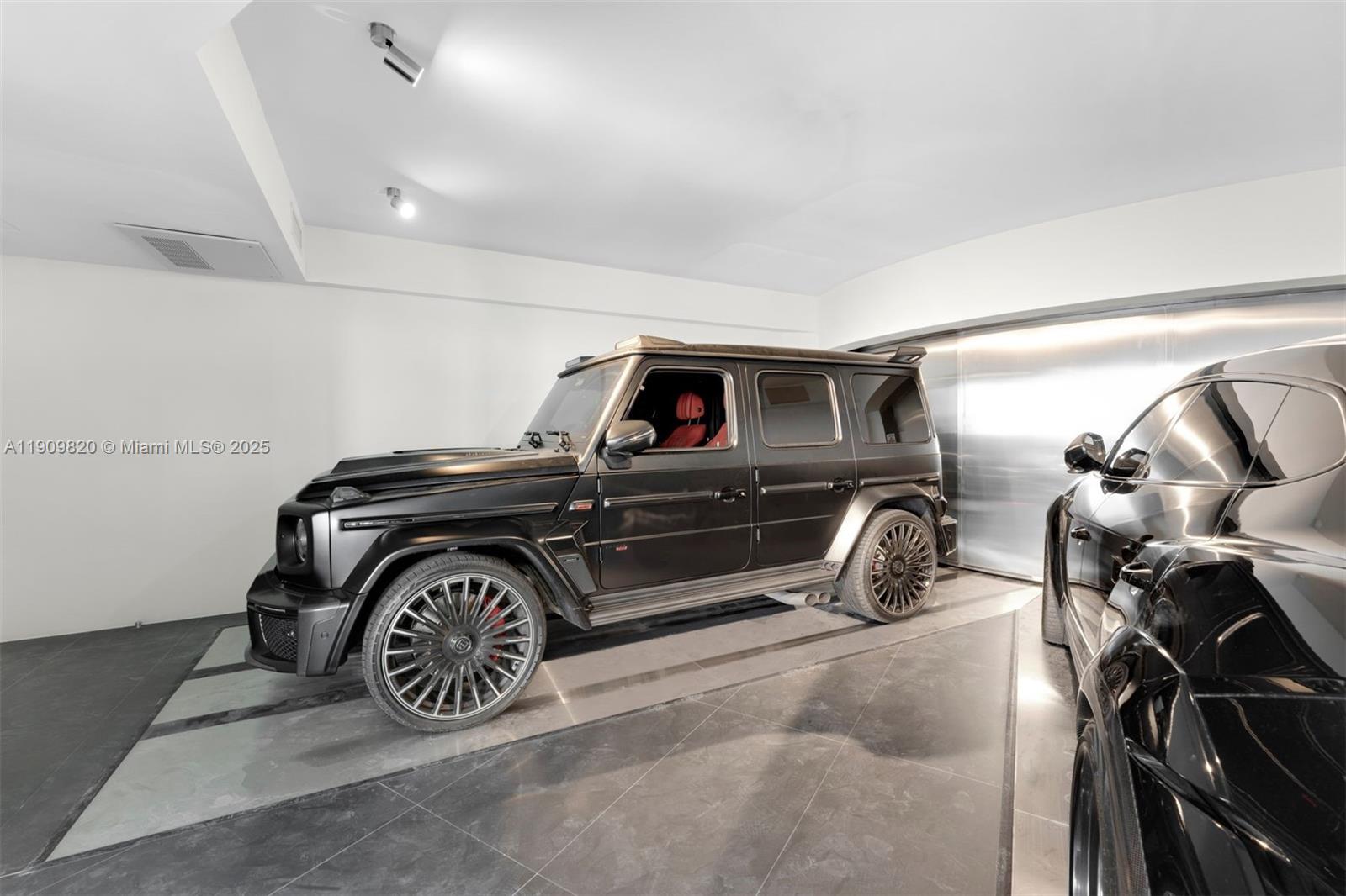 Porsche Tower - Residential