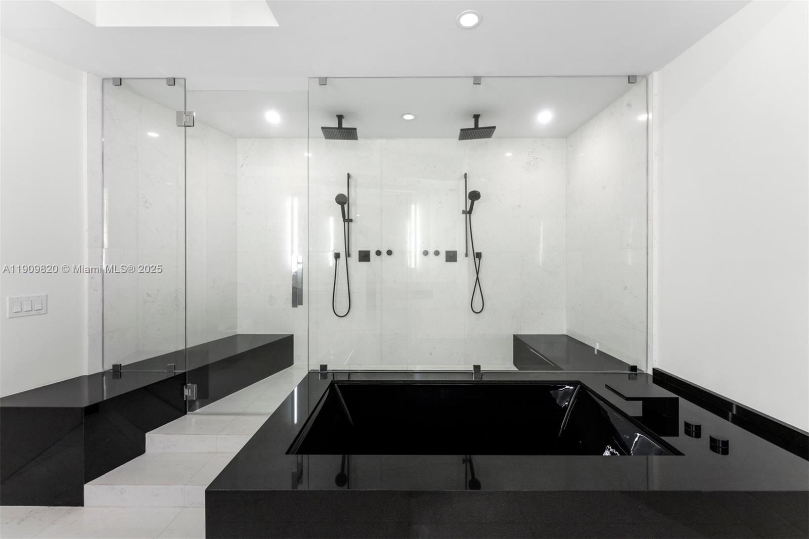 Porsche Tower - Residential