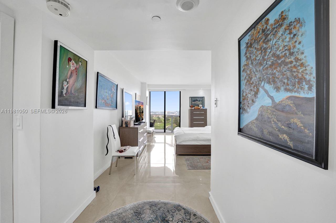 HAMPTONS WEST CONDO - Residential