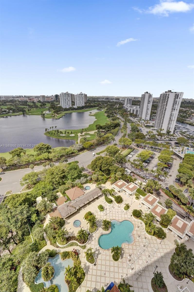 HAMPTONS WEST CONDO - Residential