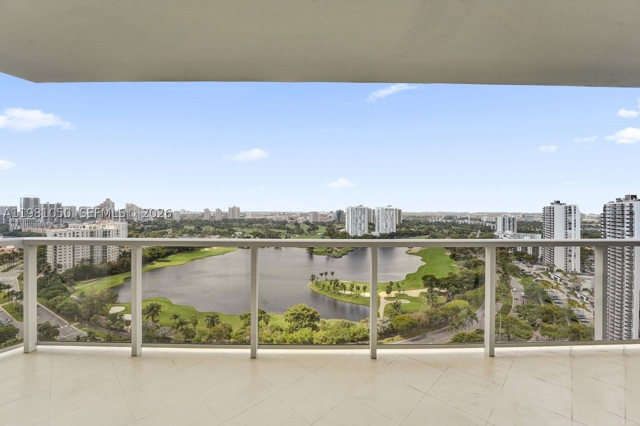 20281 E Country Club Dr 2209