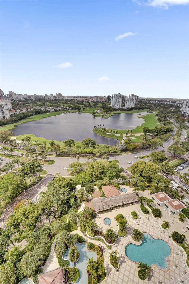 HAMPTONS WEST CONDO - Residential