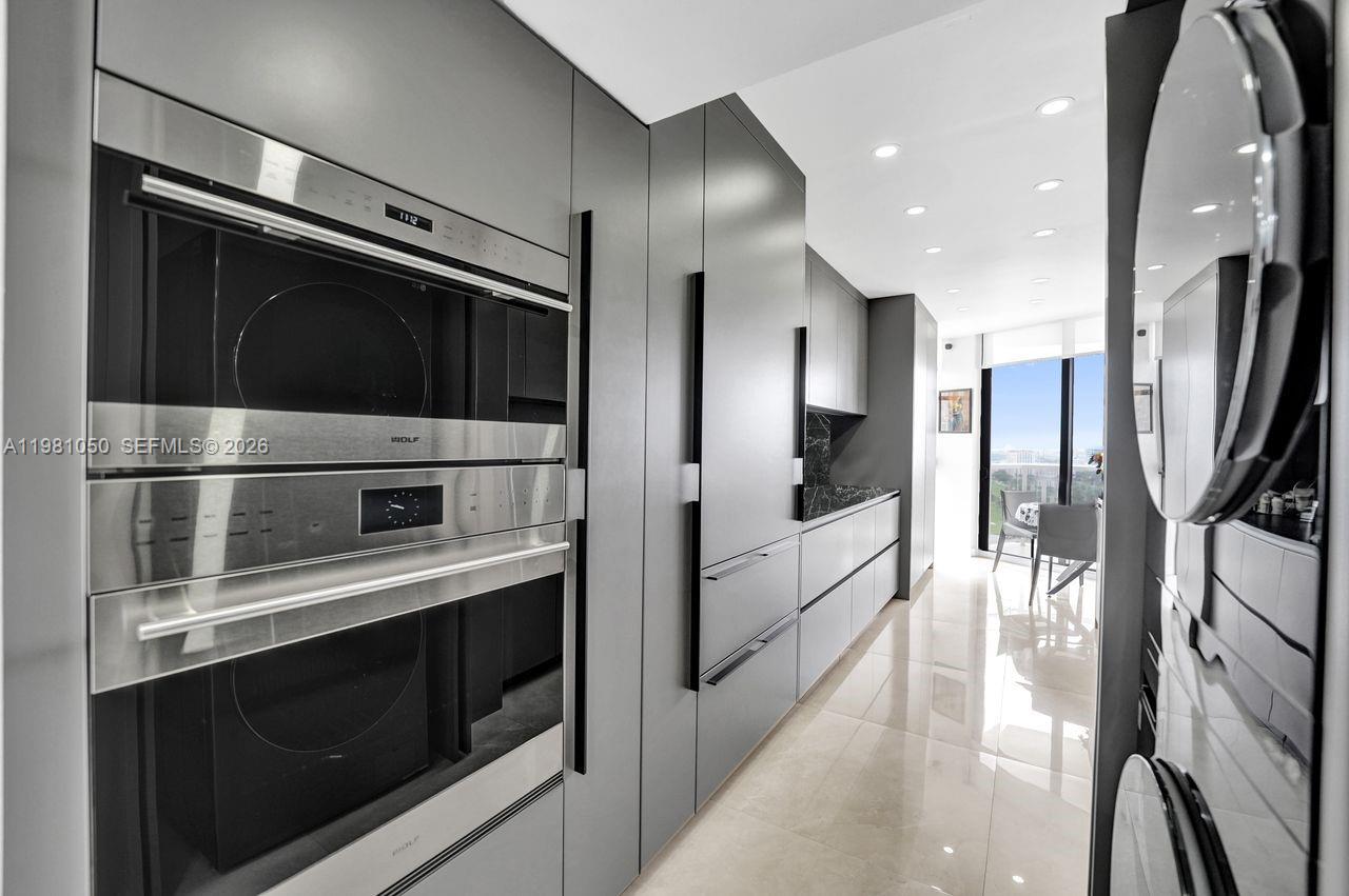 HAMPTONS WEST CONDO - Residential