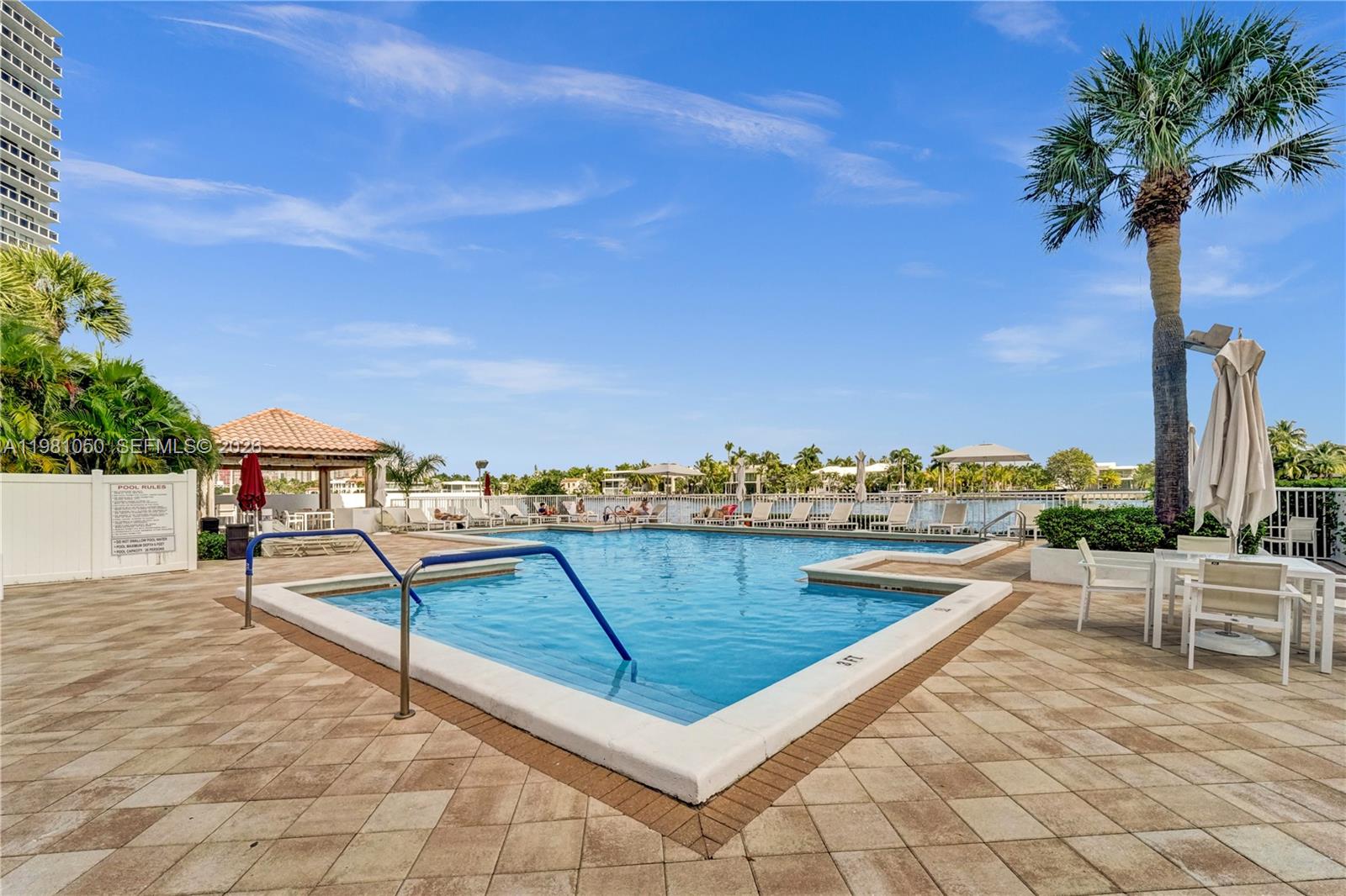 HAMPTONS WEST CONDO - Residential