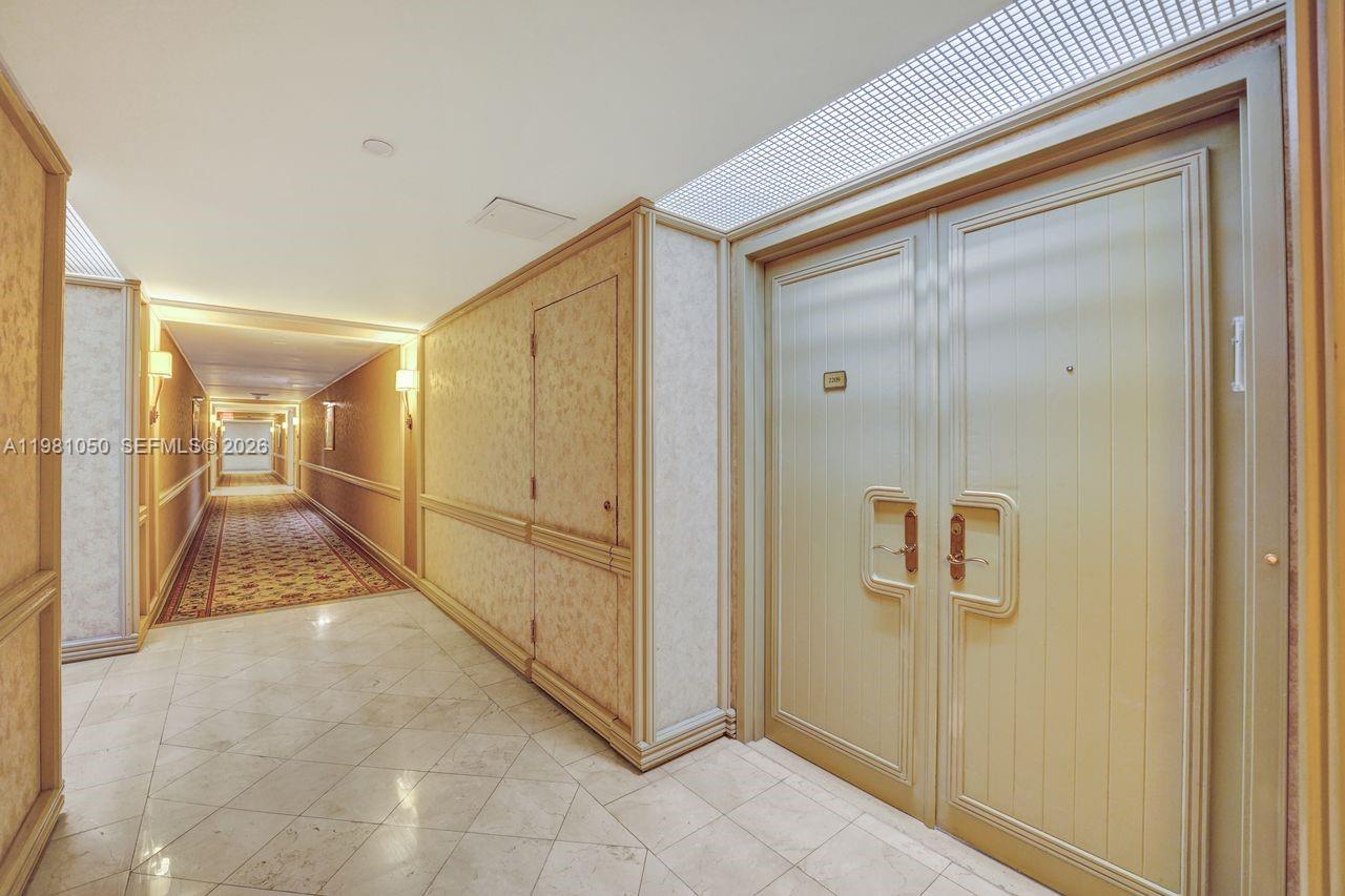 HAMPTONS WEST CONDO - Residential