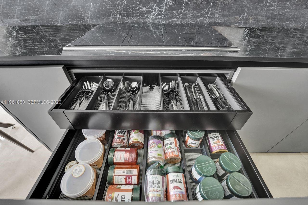 HAMPTONS WEST CONDO - Residential