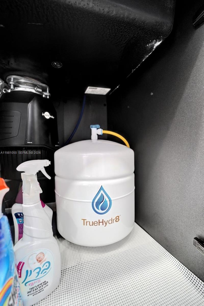 HAMPTONS WEST CONDO - Residential