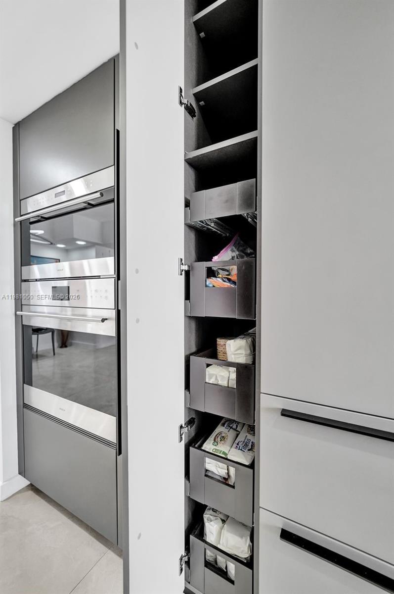 HAMPTONS WEST CONDO - Residential