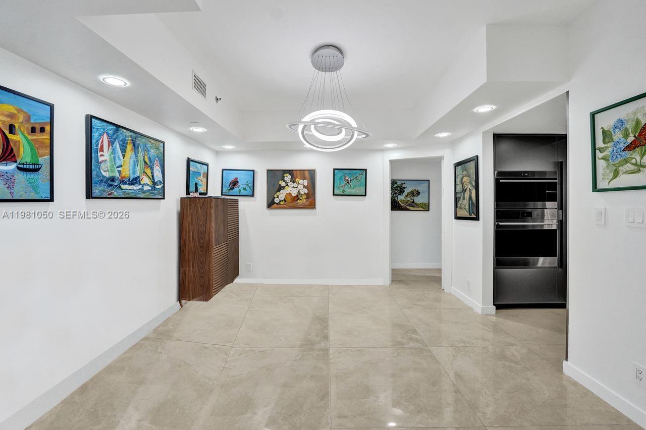 HAMPTONS WEST CONDO - Residential