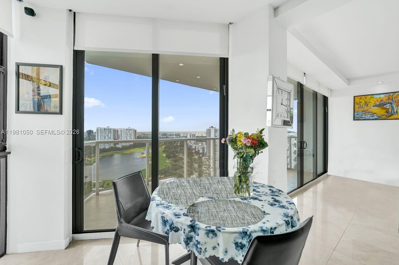 HAMPTONS WEST CONDO - Residential