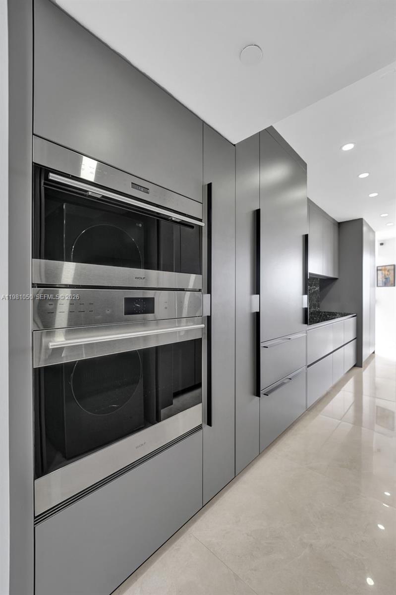 HAMPTONS WEST CONDO - Residential