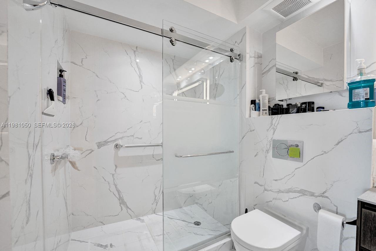 HAMPTONS WEST CONDO - Residential