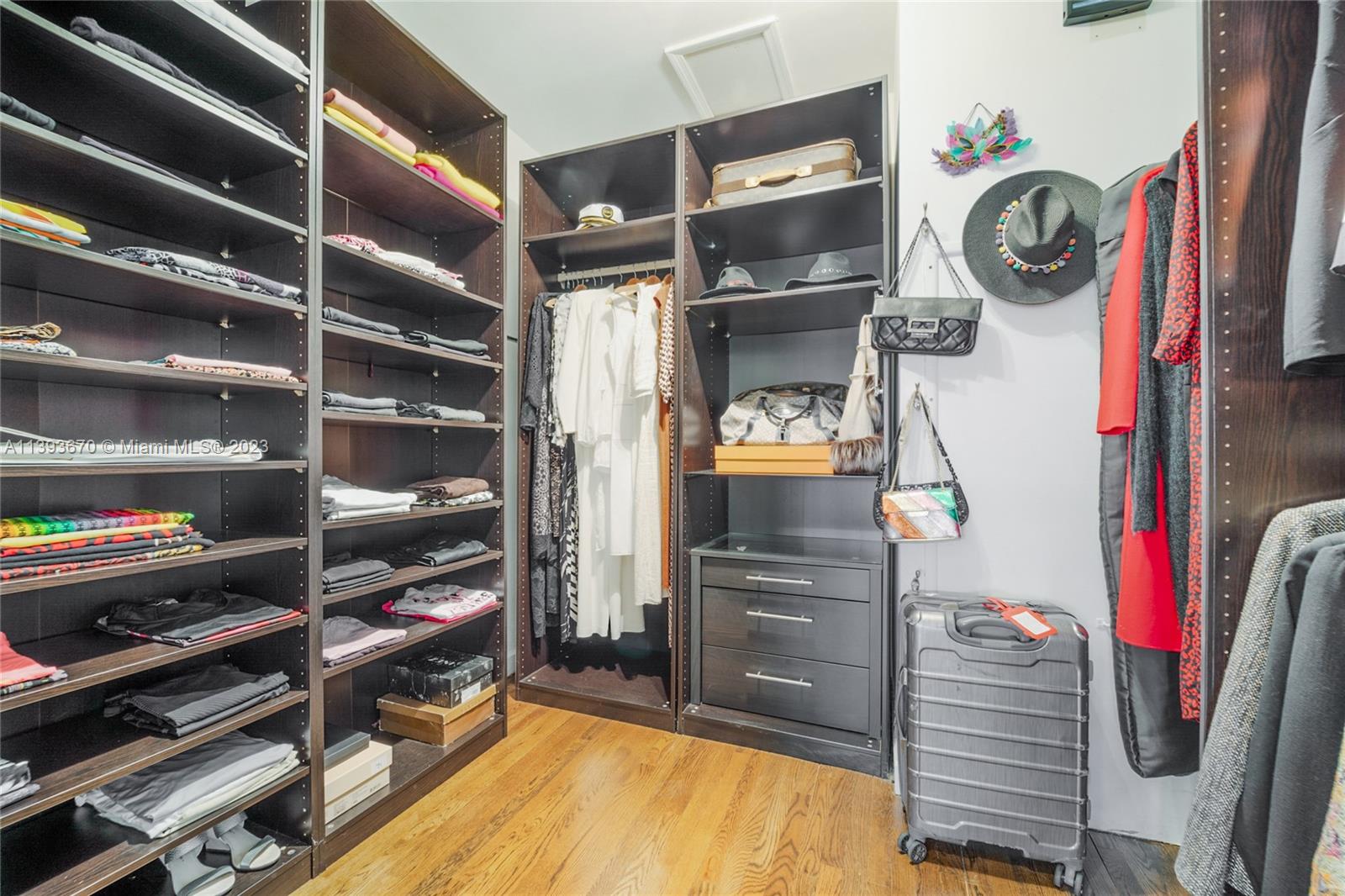 NATOMA MANORS RE SUB - Residential