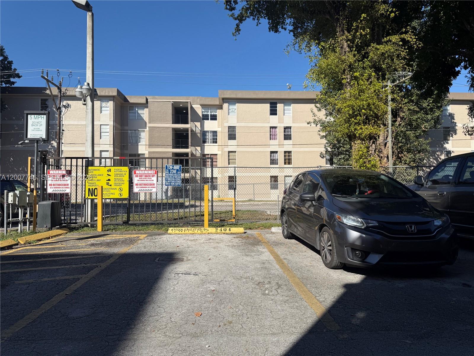 PALM-EAST GARDENS CONDO - Residential