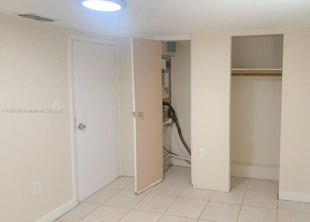 Photo of 309 N 17th St, Fort Pierce, FL 34950 (MLS # A11892376)