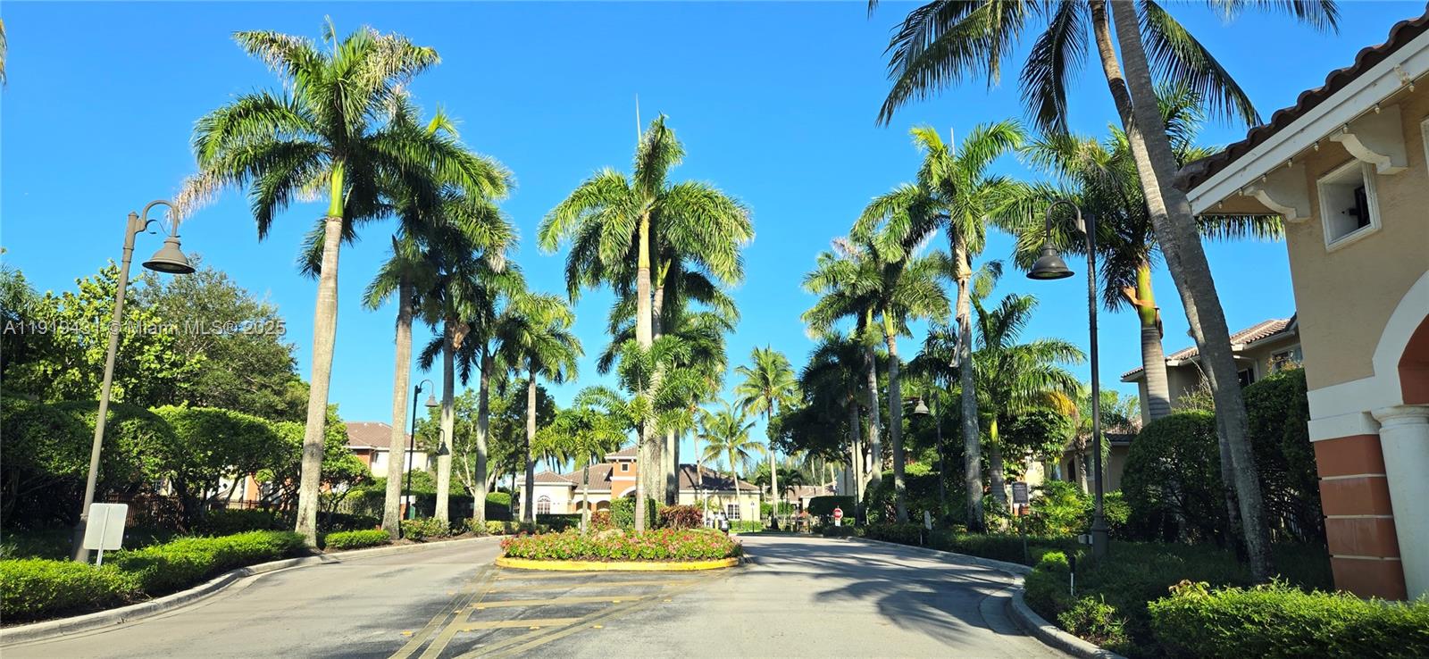 GRAND ISLES CONDO - Residential