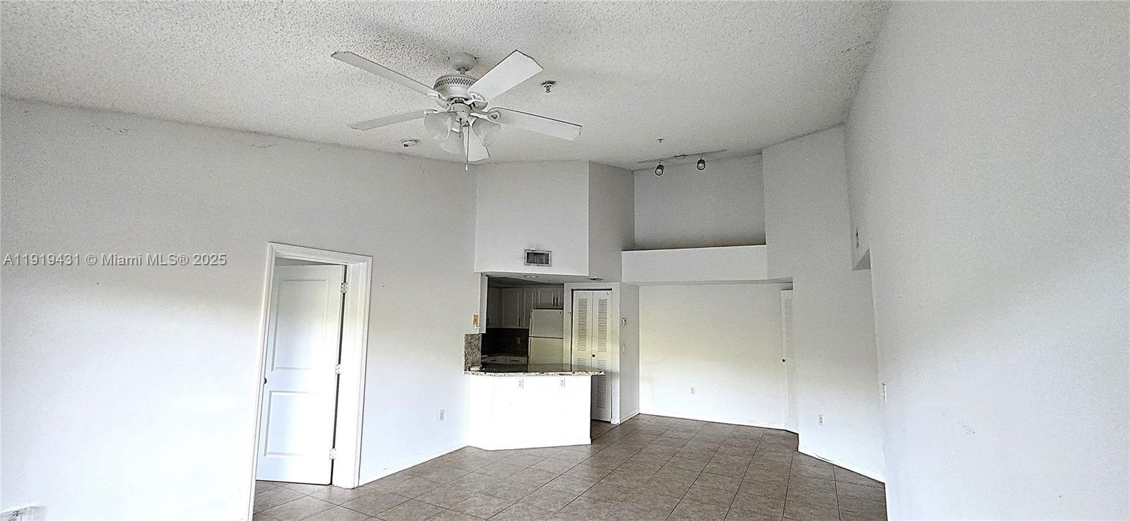 GRAND ISLES CONDO - Residential