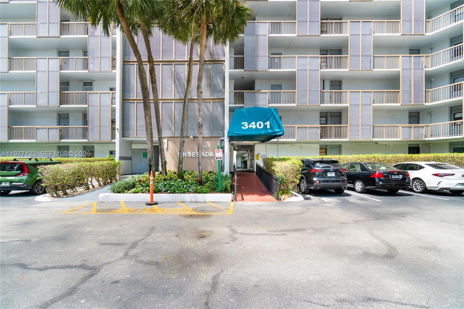 ENSENADA CONDO BLDG E-II - Residential Lease
