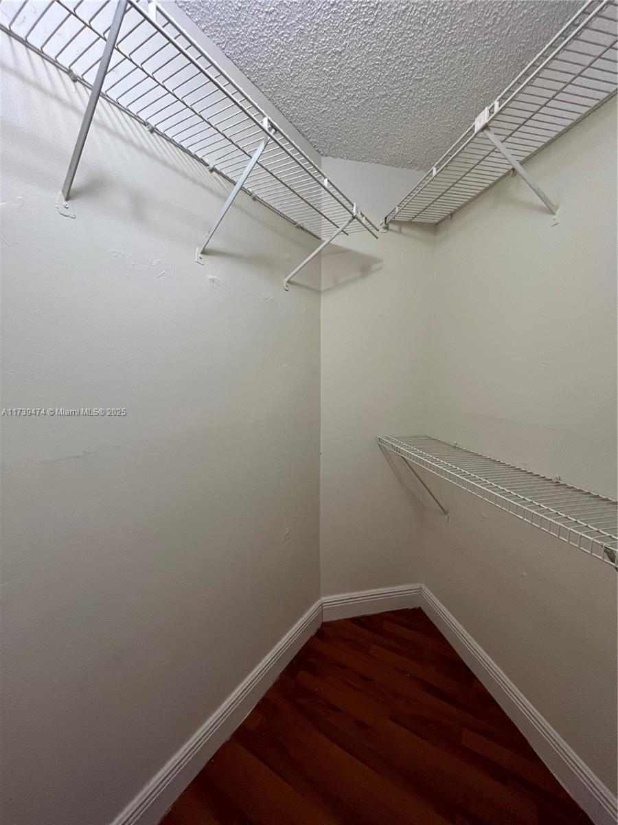 LAKE POINTE CONDOMINIUM N - Residential