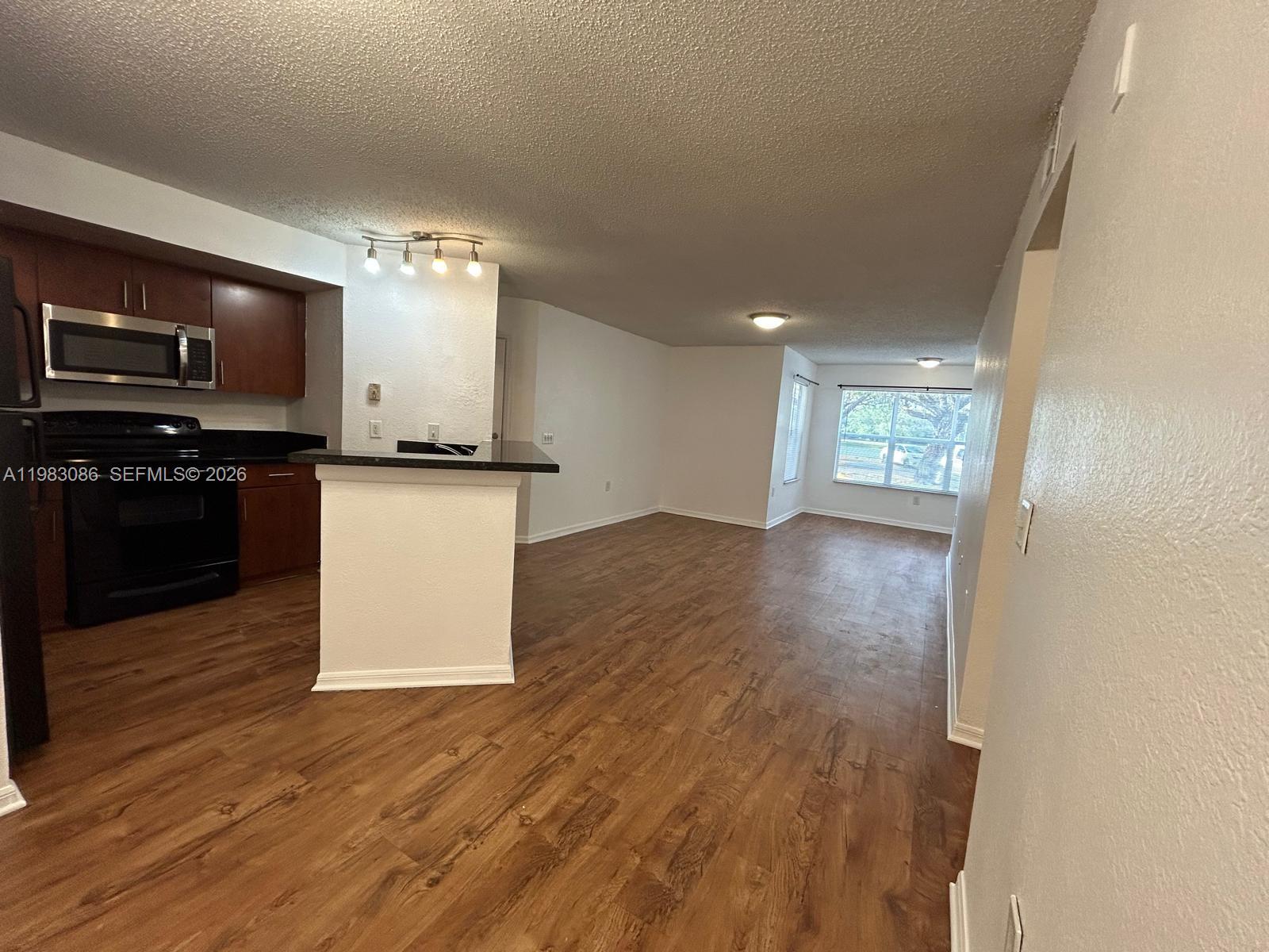 ISLES AT LAGO MAR CONDO - Residential Lease