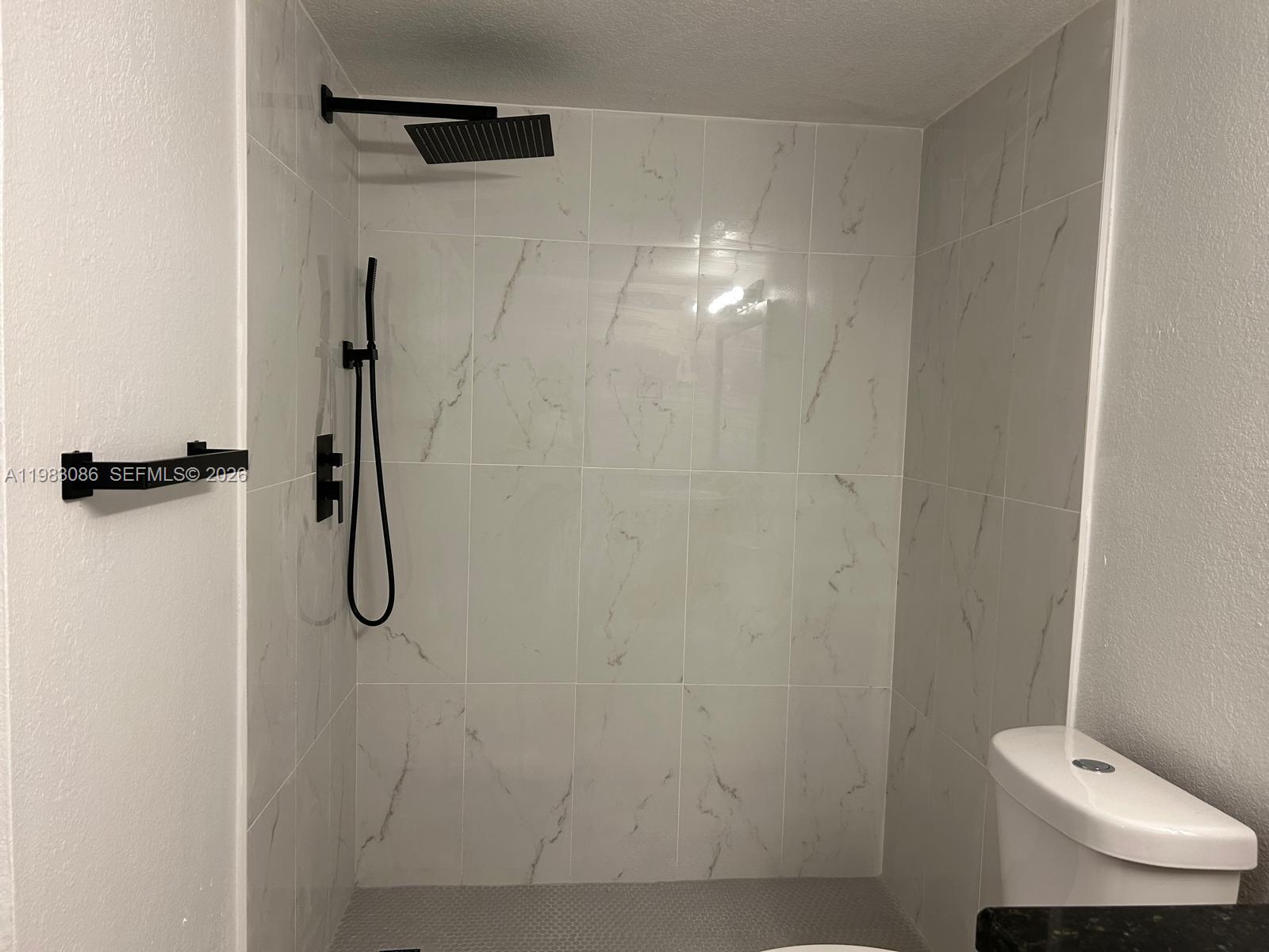 ISLES AT LAGO MAR CONDO - Residential Lease