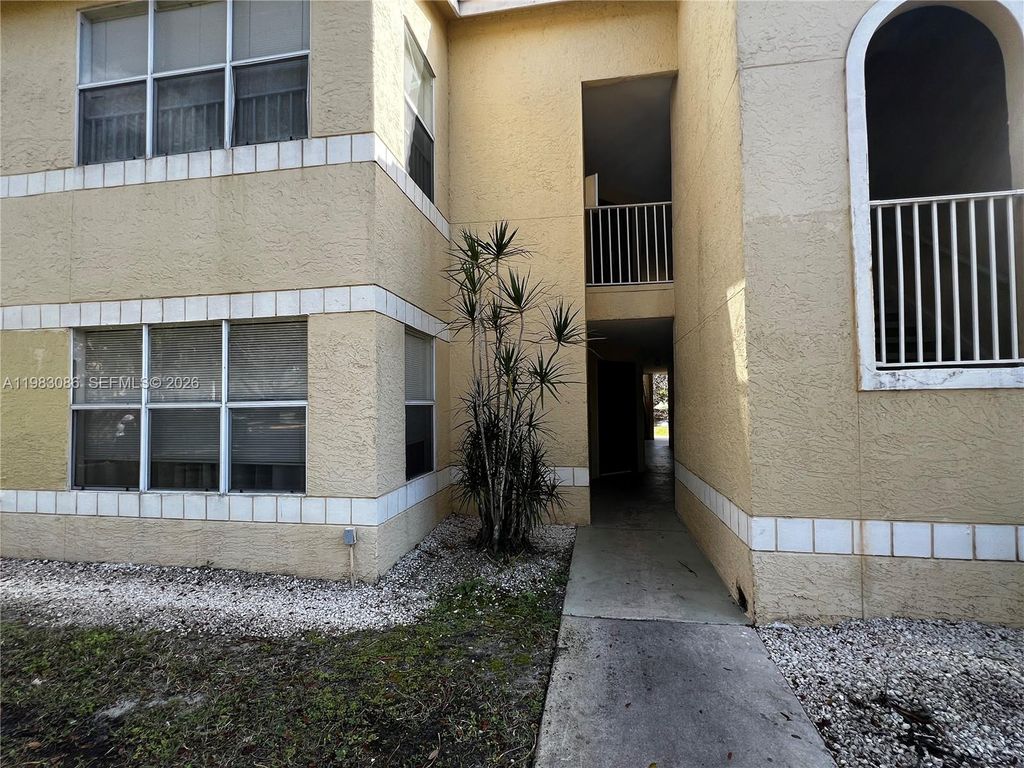 Photo of 12980 Vista Isles Dr #315, Plantation, FL 33325 (MLS # A11983086)