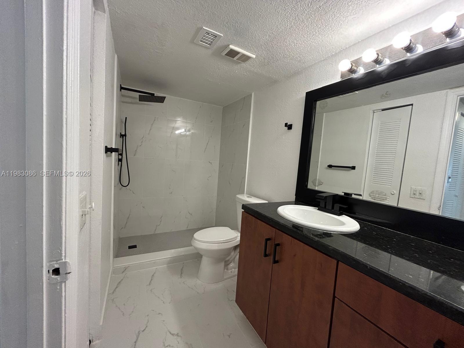 ISLES AT LAGO MAR CONDO - Residential Lease