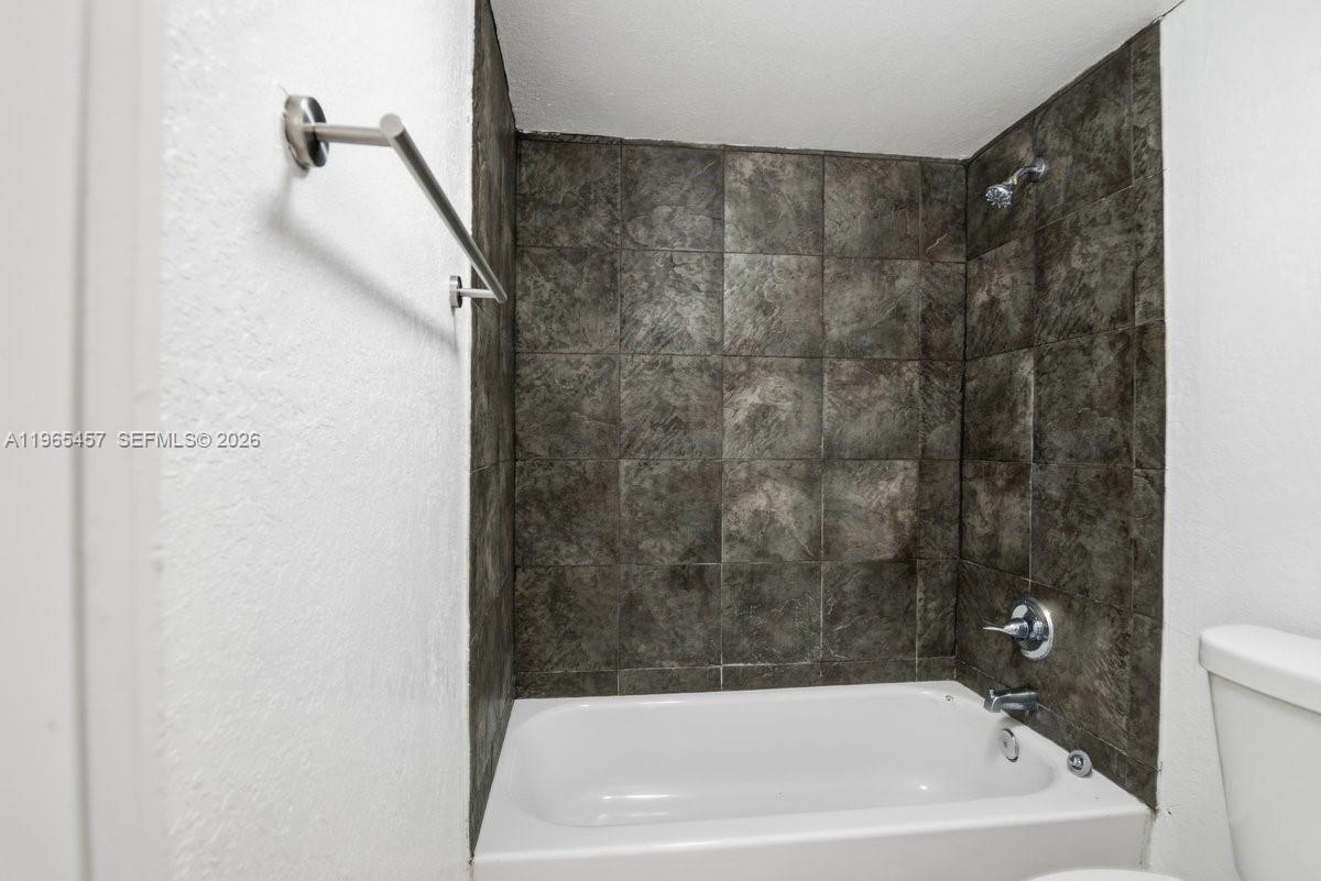 5050 CONDO - Residential