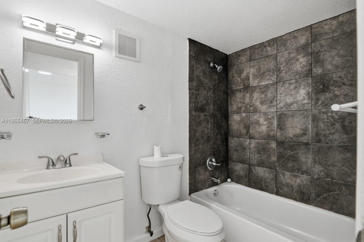 5050 CONDO - Residential