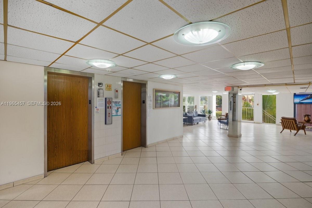 5050 CONDO - Residential