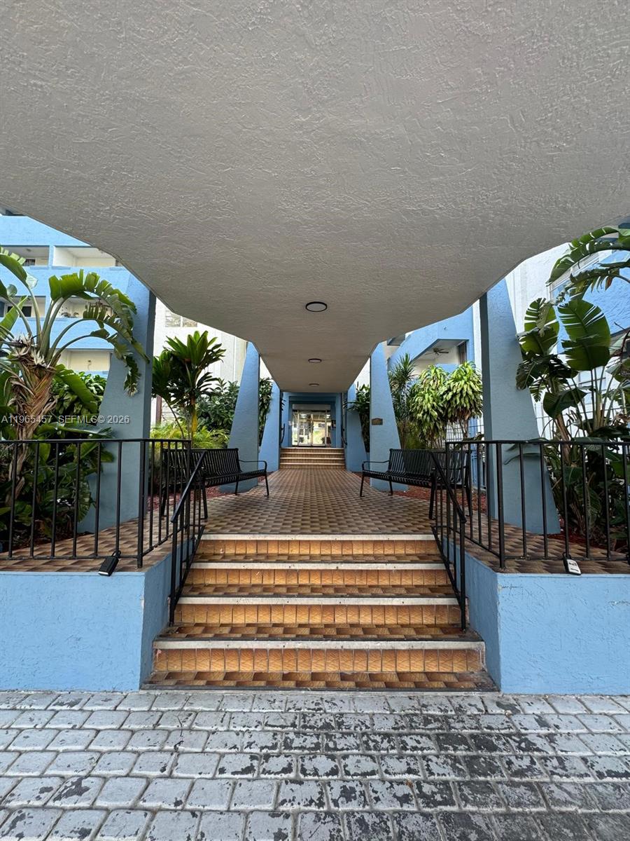 5050 CONDO - Residential