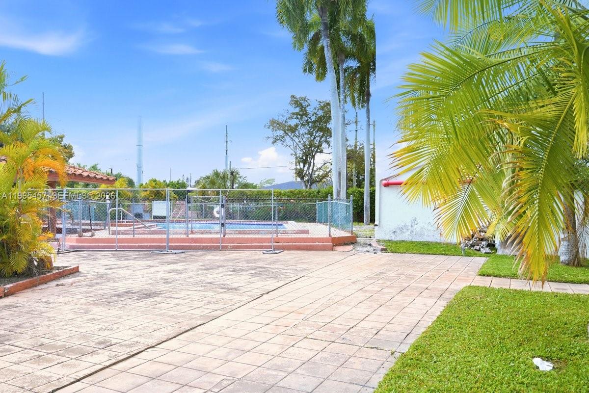 5050 CONDO - Residential