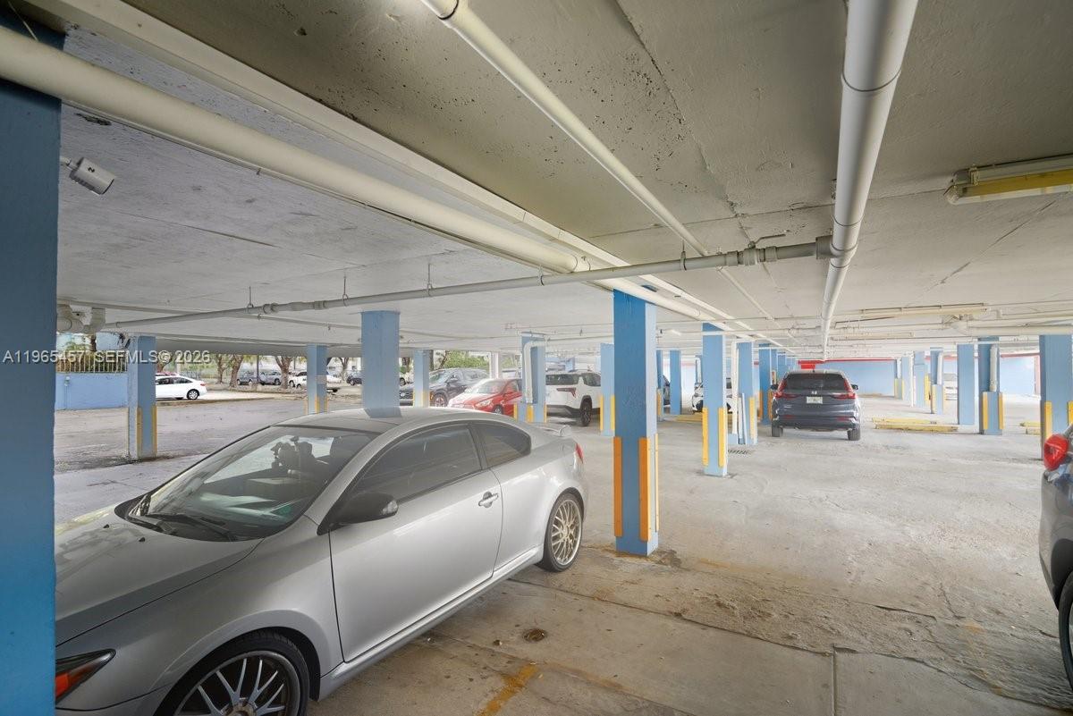 5050 CONDO - Residential