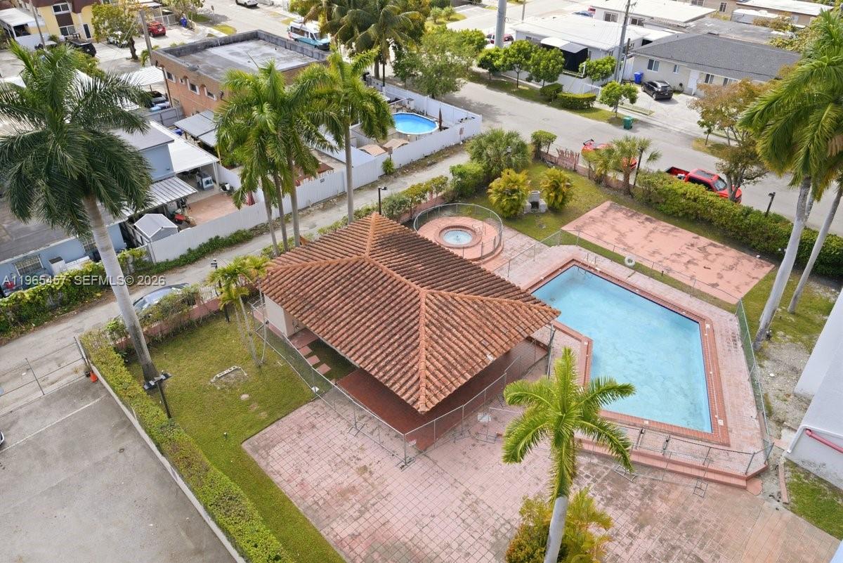 5050 CONDO - Residential