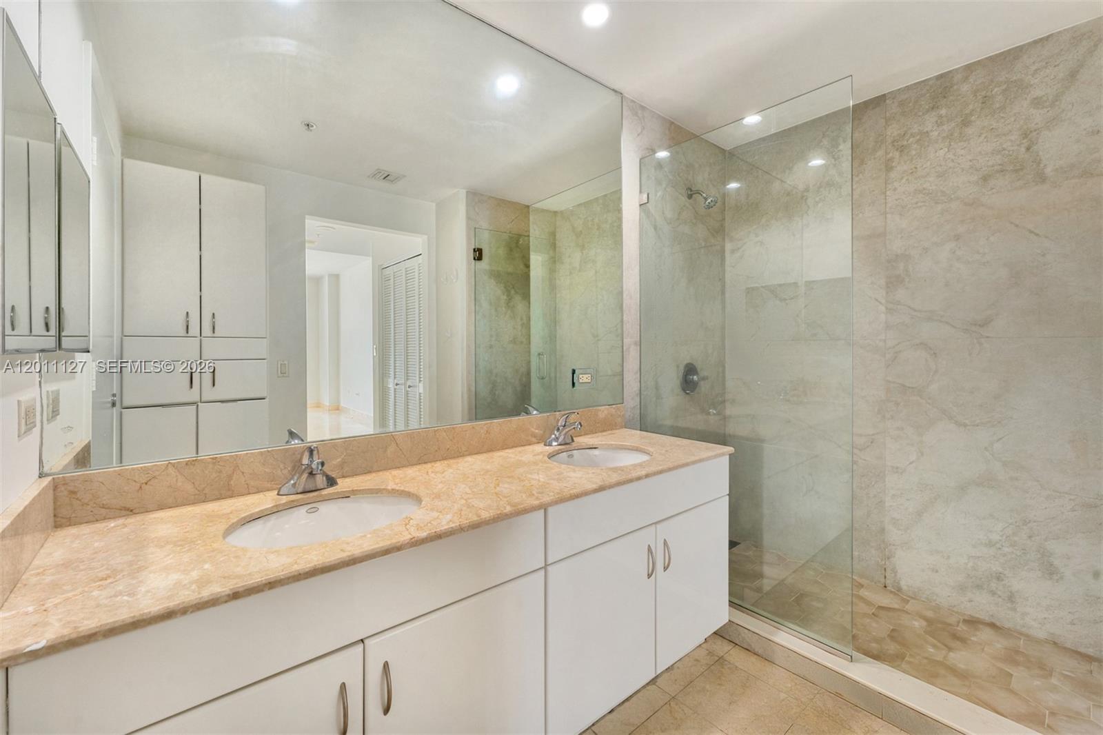 COURTS BRICKELL KEY CONDO - Residential Lease