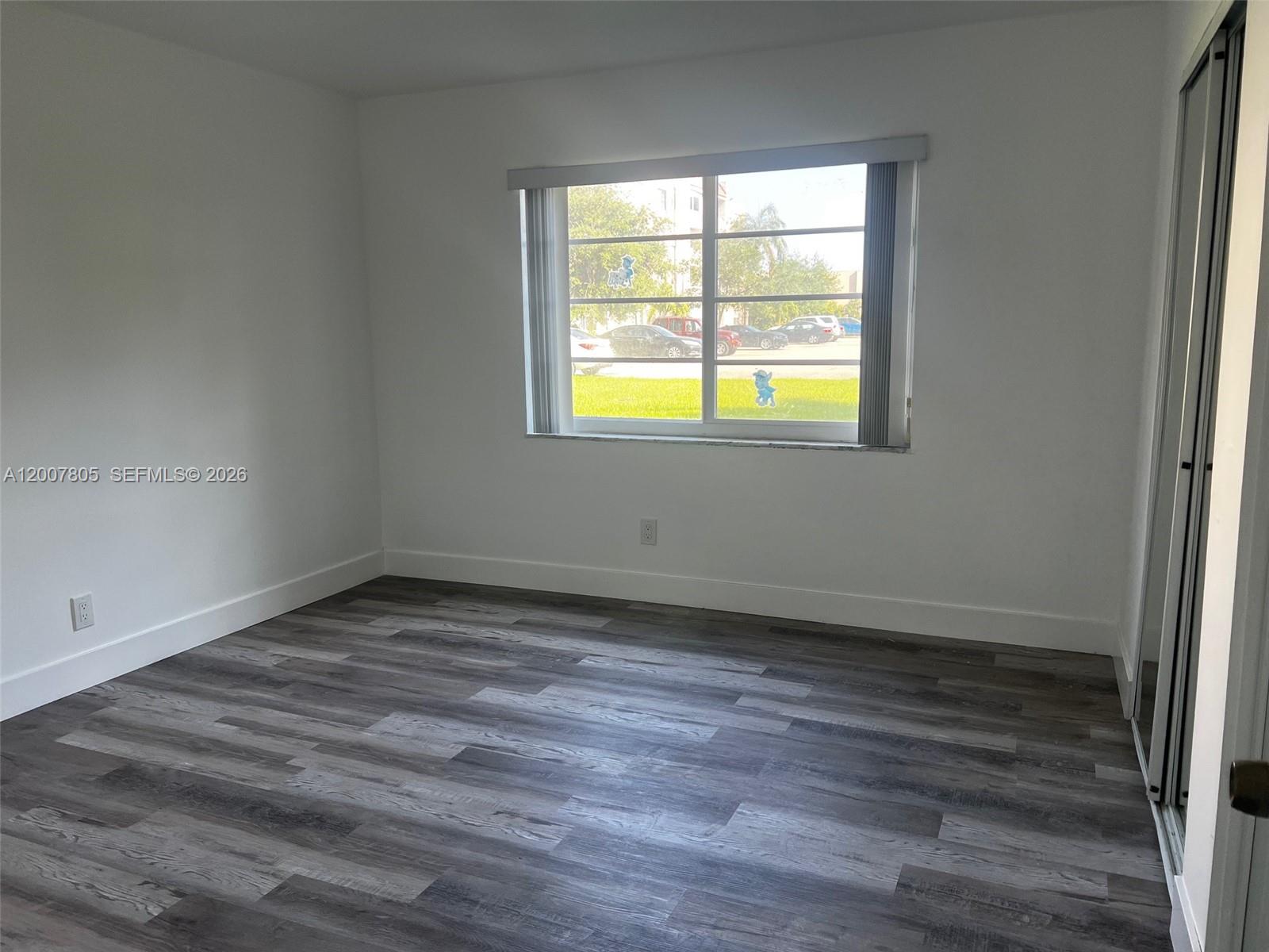 SUMMIT CHASE CONDO - Residential
