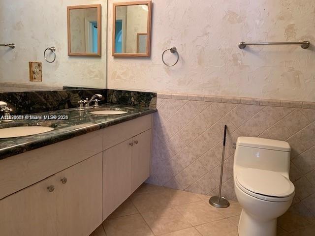 PARKLAND TERRACES - Residential Lease